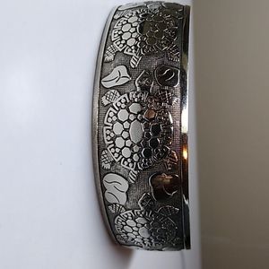 Adjustable turtle bangle bracelet